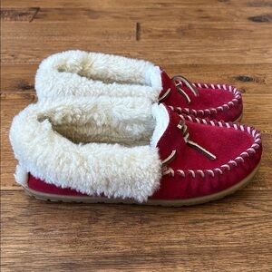 L.L. Bean Wicked Good Moccasins Slippers Sheepskin Shearling Red Womens Size 5